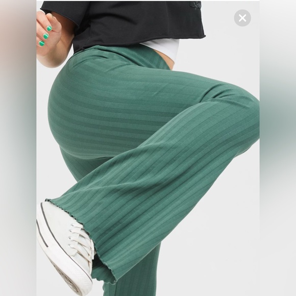 AERIE | Offline Ribbed Green Flare Leggings | Size S - Picture 6 of 8